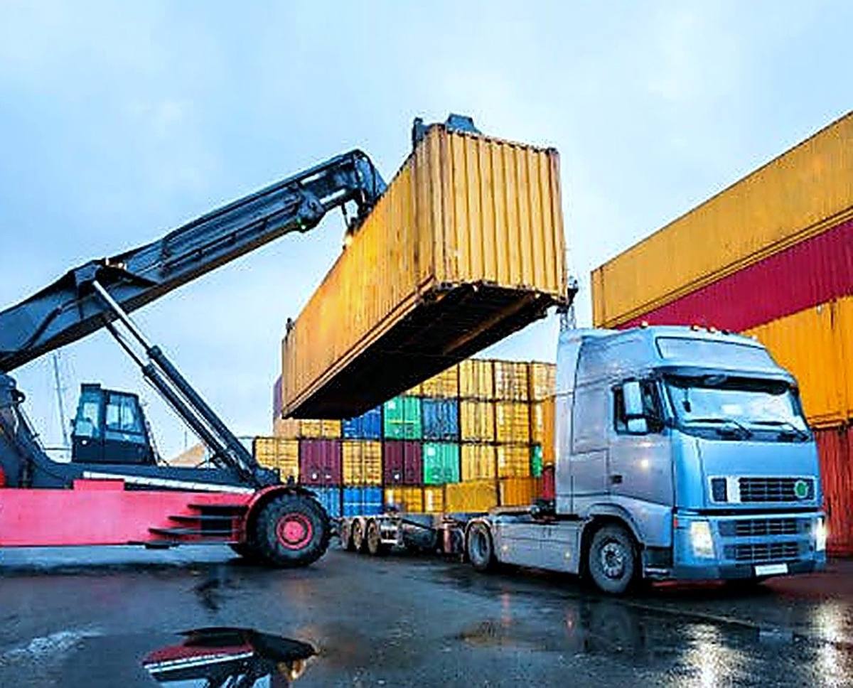 Inland haulage UAE — container transport by truck from Jebel Ali port to Dubai